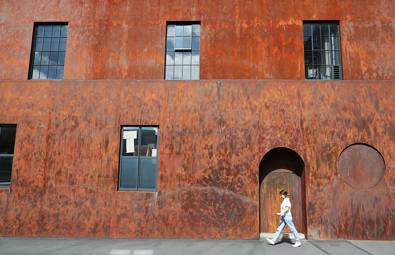 Street Scenes : Wellington : New Zealand : Richard Moore : Journalist : Photographer :